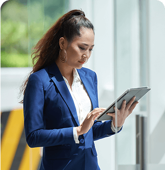 HindMinds Office Environment